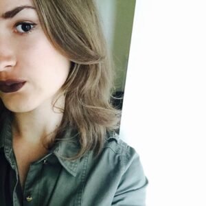 Fantazi Düşkünü Aylin